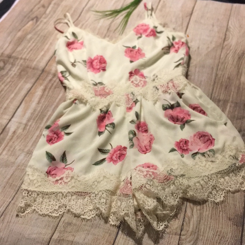 Cute white lace romper w/ pink rose/floral pattern